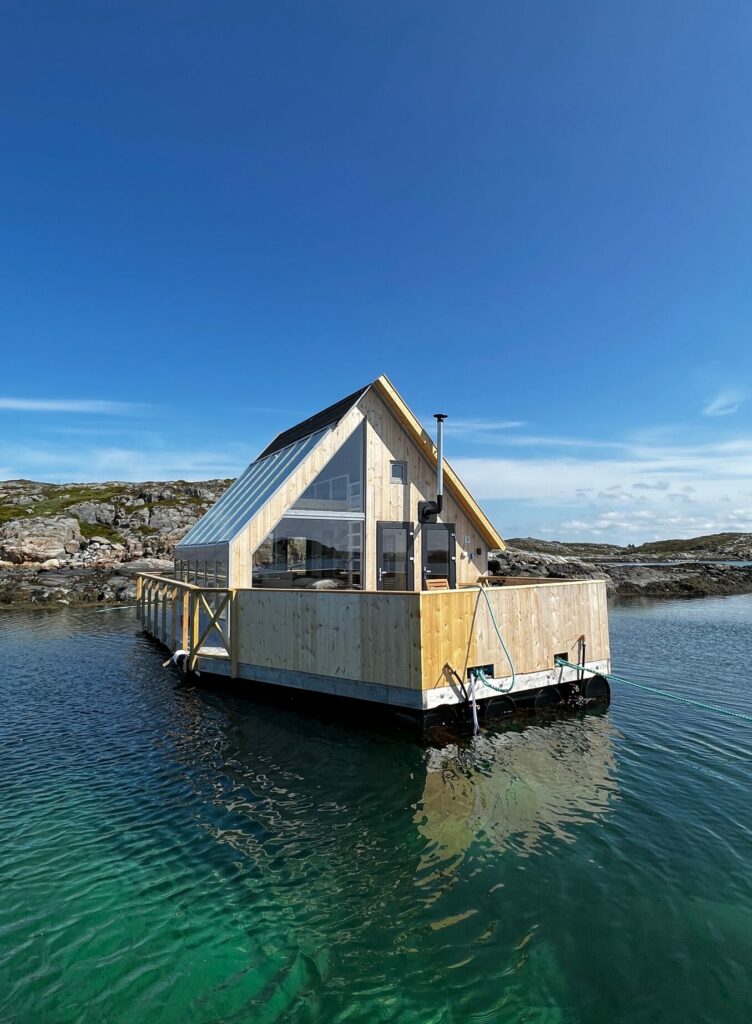 Die schwimmende Suite von Destinasjon Kvenvær